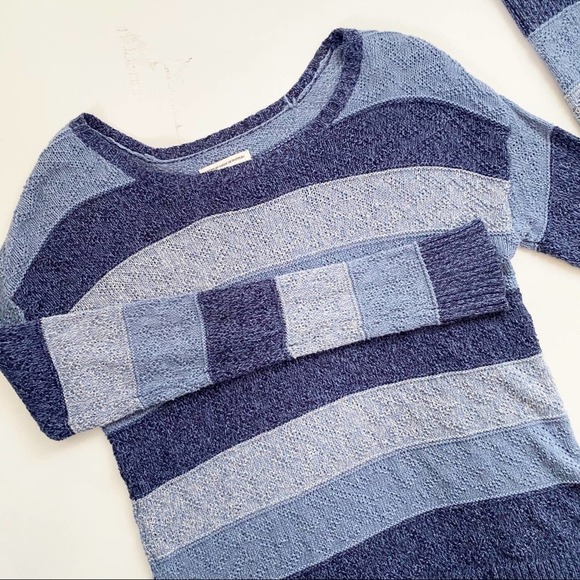 American Eagle Outfitters Sweaters - American Eagle knit sweater blue medium